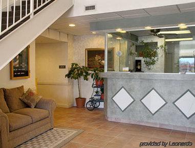 Super 8 By Wyndham Knoxville Downtown Area מראה פנימי תמונה