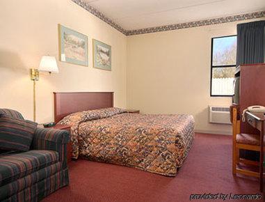 Super 8 By Wyndham Knoxville Downtown Area חדר תמונה