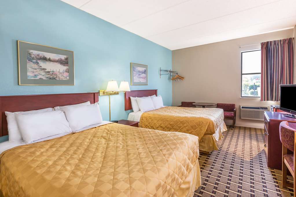 Super 8 By Wyndham Knoxville Downtown Area חדר תמונה